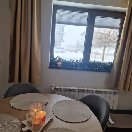 Azax In Terra Complex *