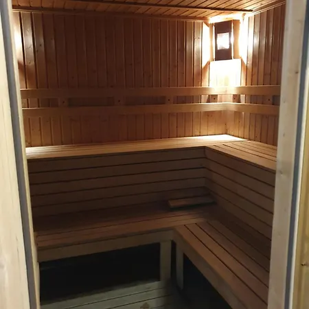 Azax In Terra Complex *