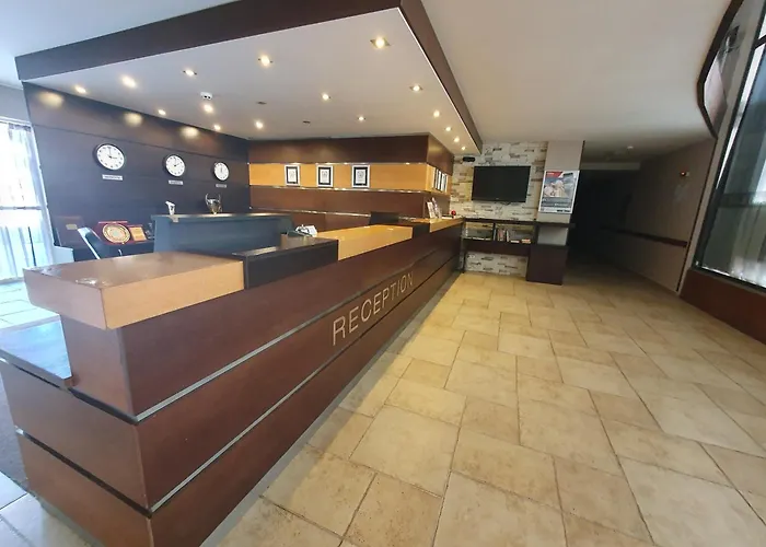 Azax In Terra Complex 아파트호텔 반스코